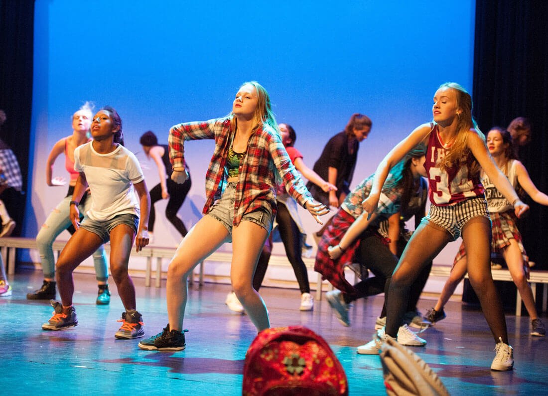 dancers 1